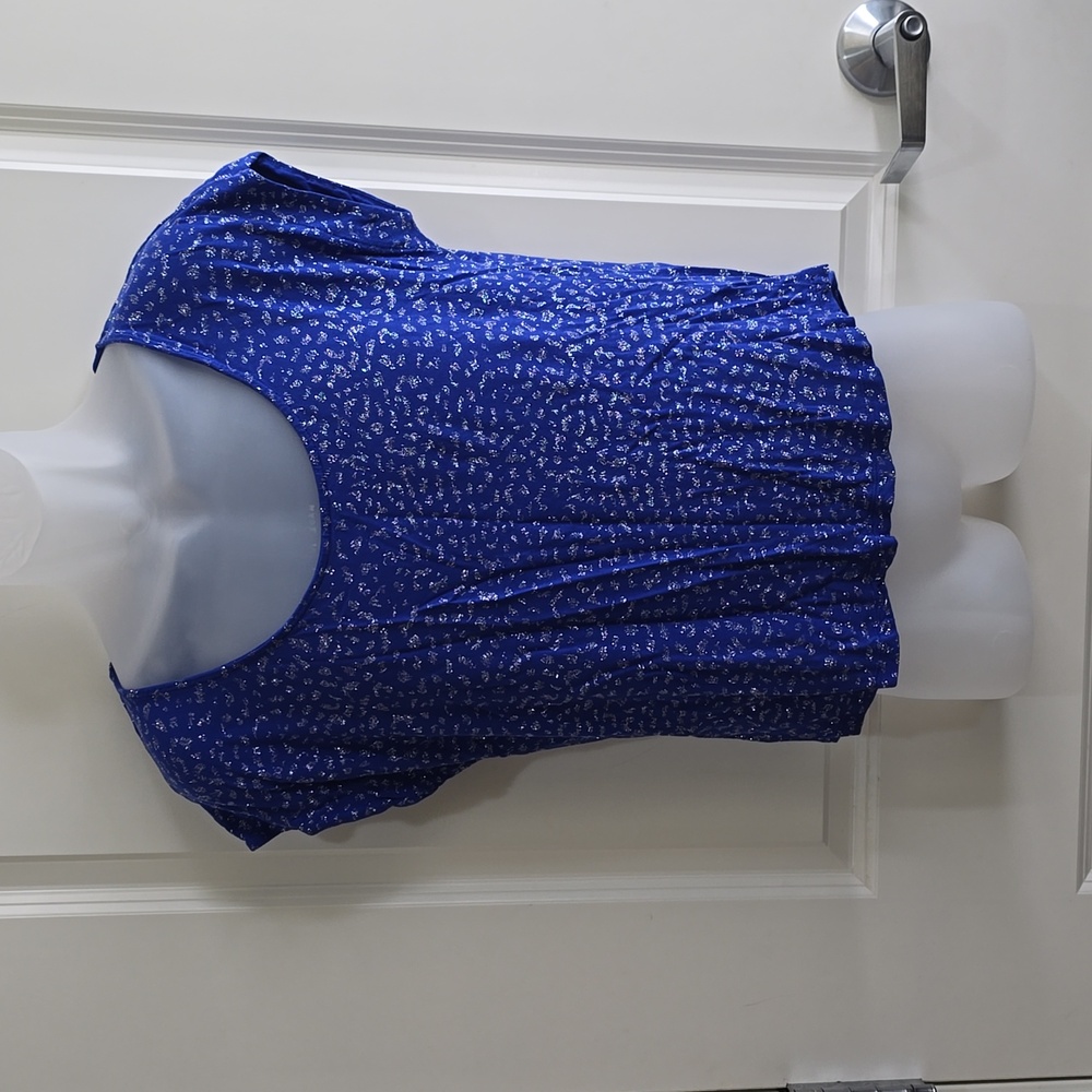 Jennifer Lopez Blue and Silver Glitter Top‎ Size Medium